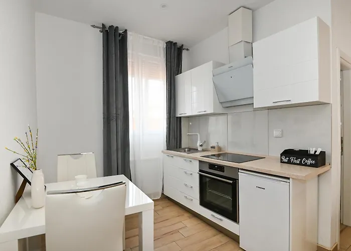 Apartament Noma & *