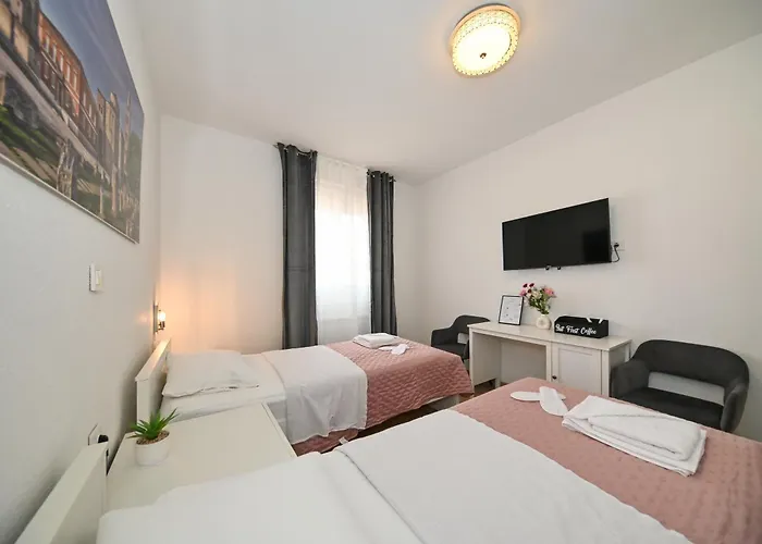 Noma & Apartman Zára